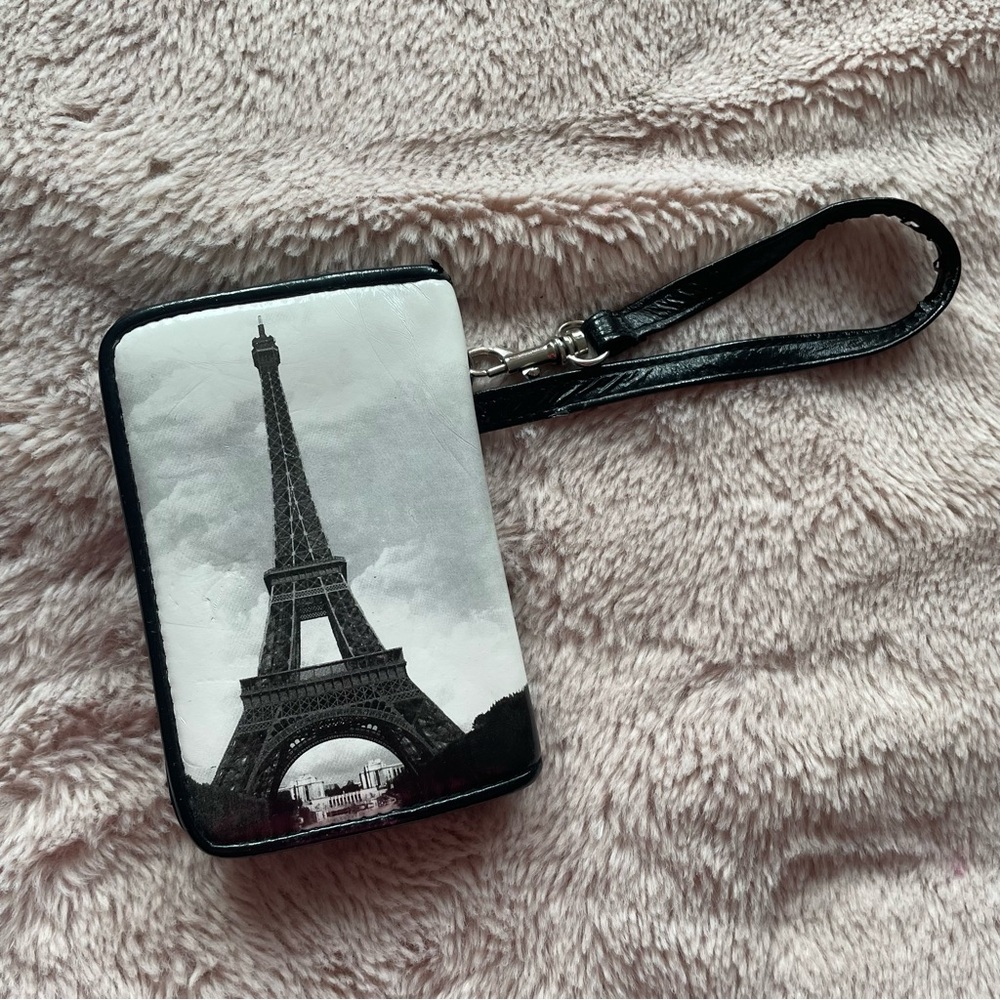 Paris Wallet